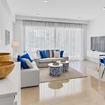 Brand New Stunning With Pool Views, Dionysus Village, Aphrodite Hills Apartamento *