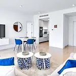 Apartamento Brand New Stunning With Pool Views, Dionysus Village, Aphrodite Hills Kouklia