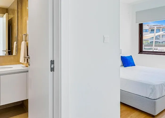 Apartamento Brand New Stunning With Pool Views, Dionysus Village, Aphrodite Hills Kouklia