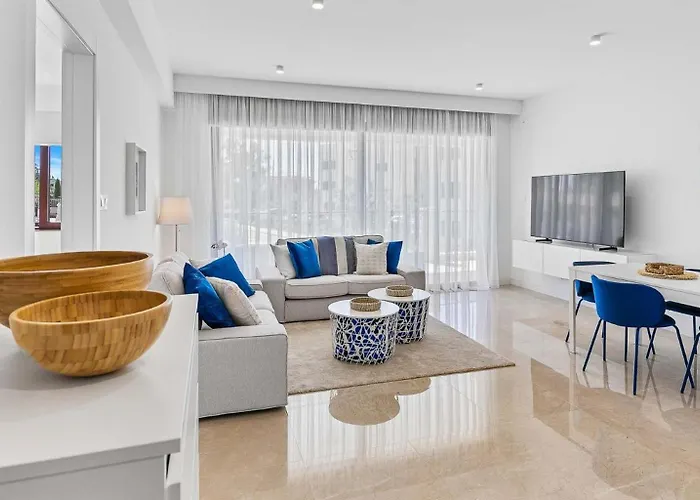 Brand New Stunning With Pool Views, Dionysus Village, Aphrodite Hills Apartamento *