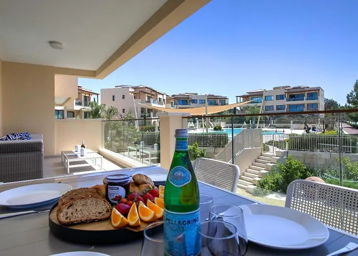 Apartamento Brand New Stunning With Pool Views, Dionysus Village, Aphrodite Hills Kouklia