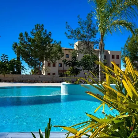 Brand New Stunning With Pool Views, Dionysus Village, Aphrodite Hills アパート *