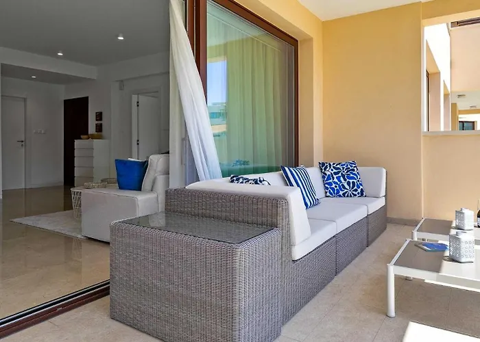 Lägenhet Brand New Stunning With Pool Views, Dionysus Village, Aphrodite Hills Kouklia