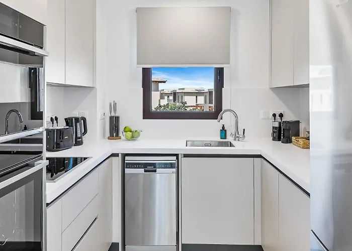 Lägenhet Brand New Stunning With Pool Views, Dionysus Village, Aphrodite Hills *