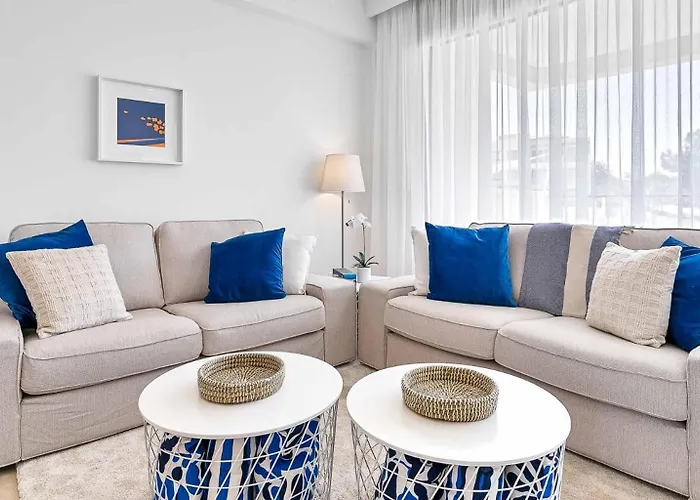 Lägenhet Brand New Stunning With Pool Views, Dionysus Village, Aphrodite Hills *